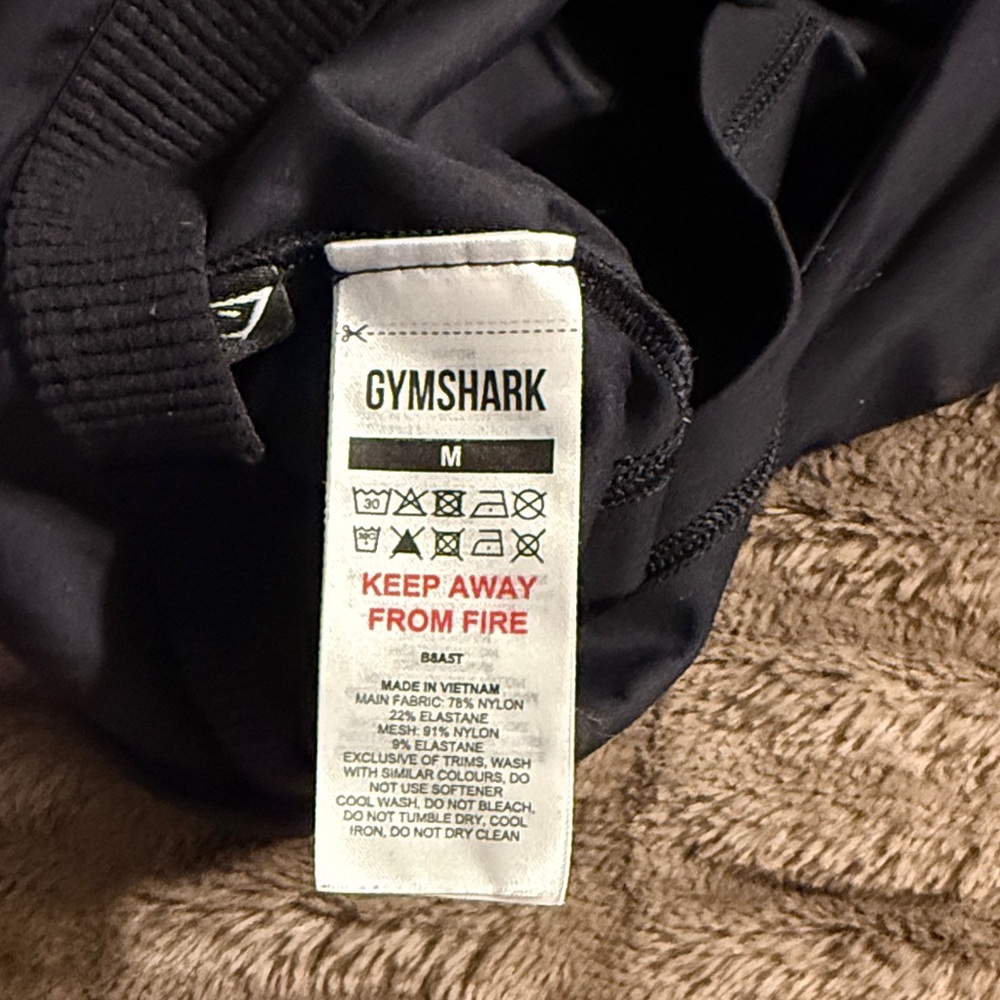 Gymshark Black Halter Crop Top - Picture 3 of 3